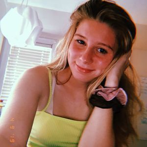 Meet your Posher, Ella